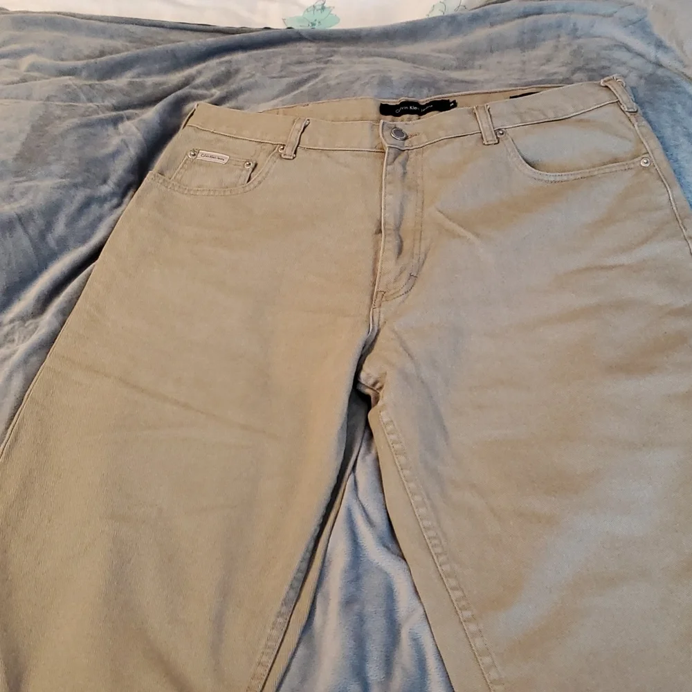 Calvin Klein Jeans Easy Fit Sz 38 Tan
